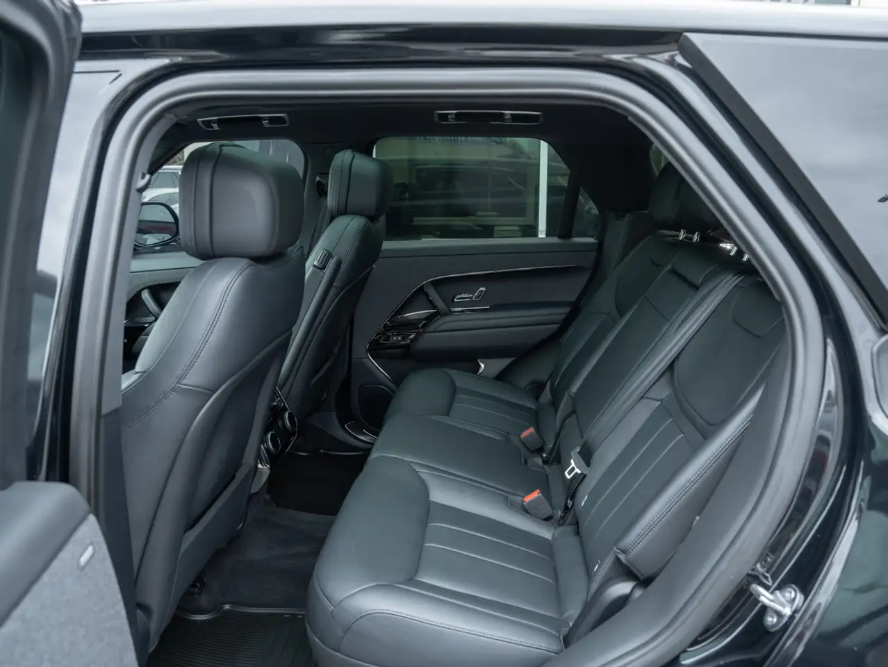 Land Rover Range Rover Sport снимка Land Rover Range Rover Sport