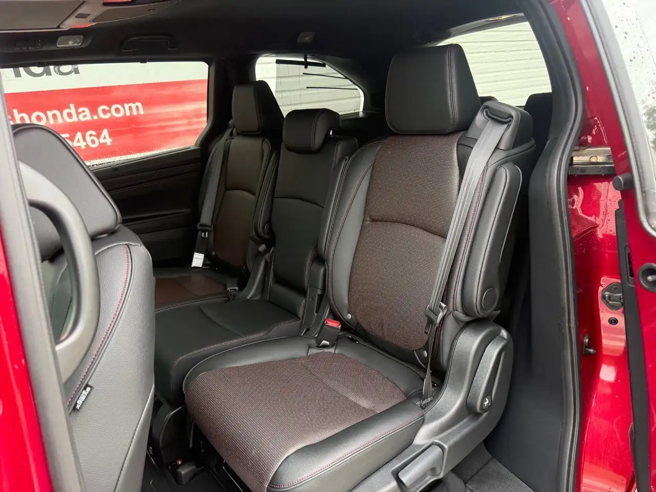 Honda Odyssey снимка Honda Odyssey