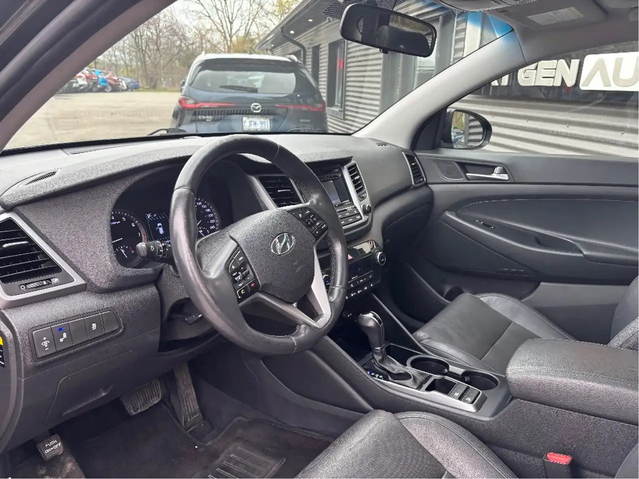 Hyundai TUCSON снимка Hyundai TUCSON