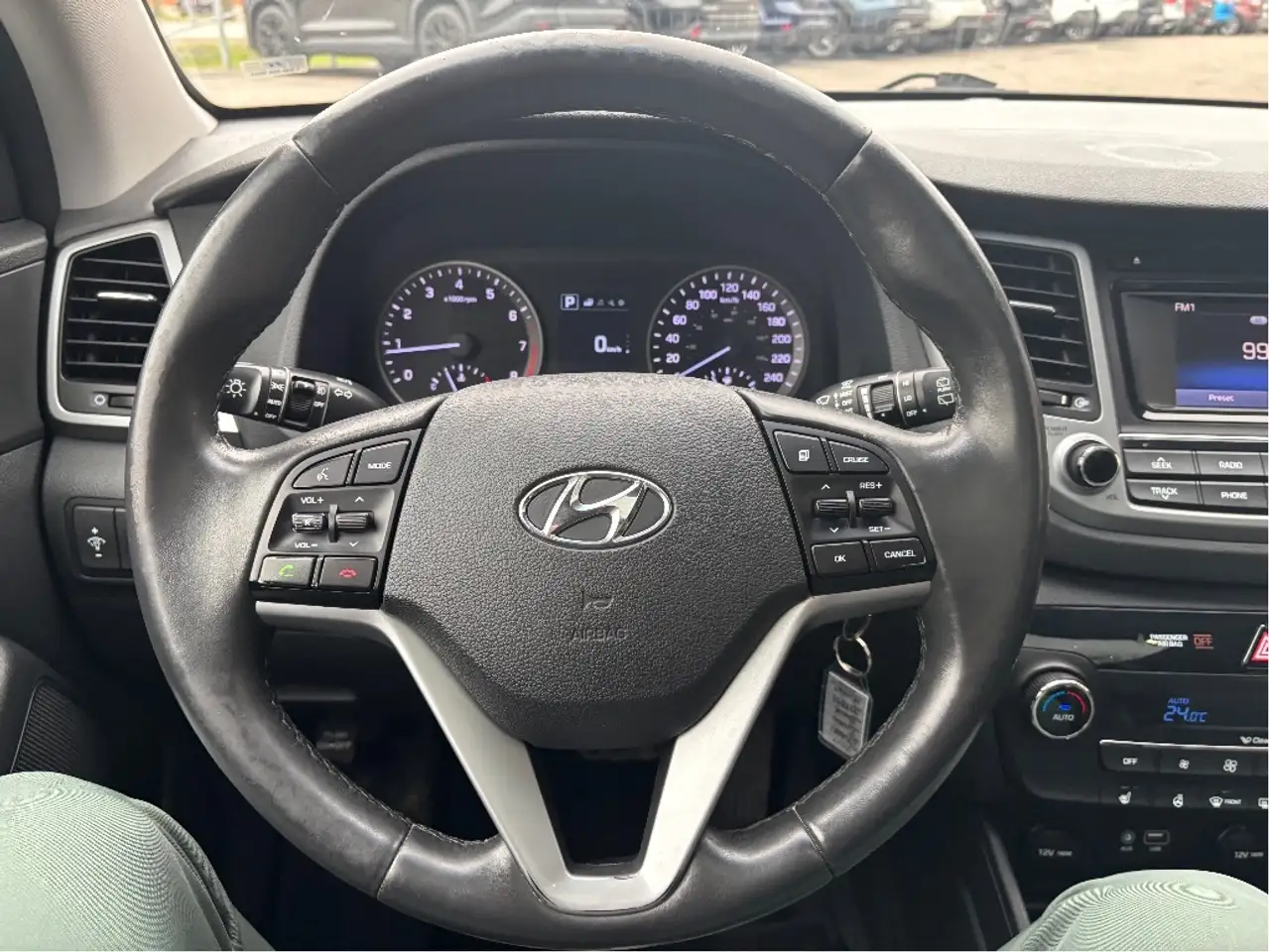 Hyundai TUCSON снимка Hyundai TUCSON