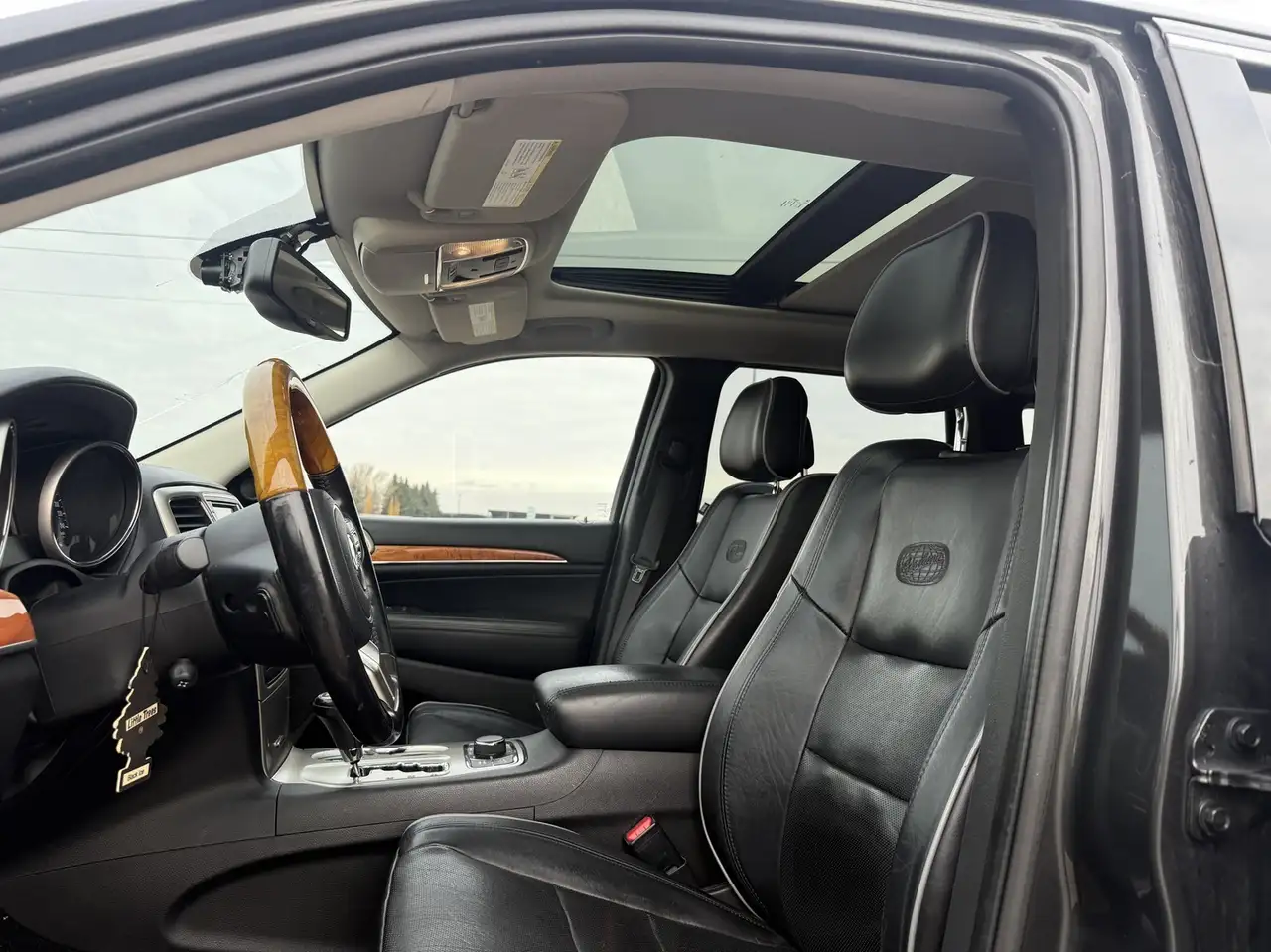 Jeep Grand Cherokee снимка Jeep Grand Cherokee