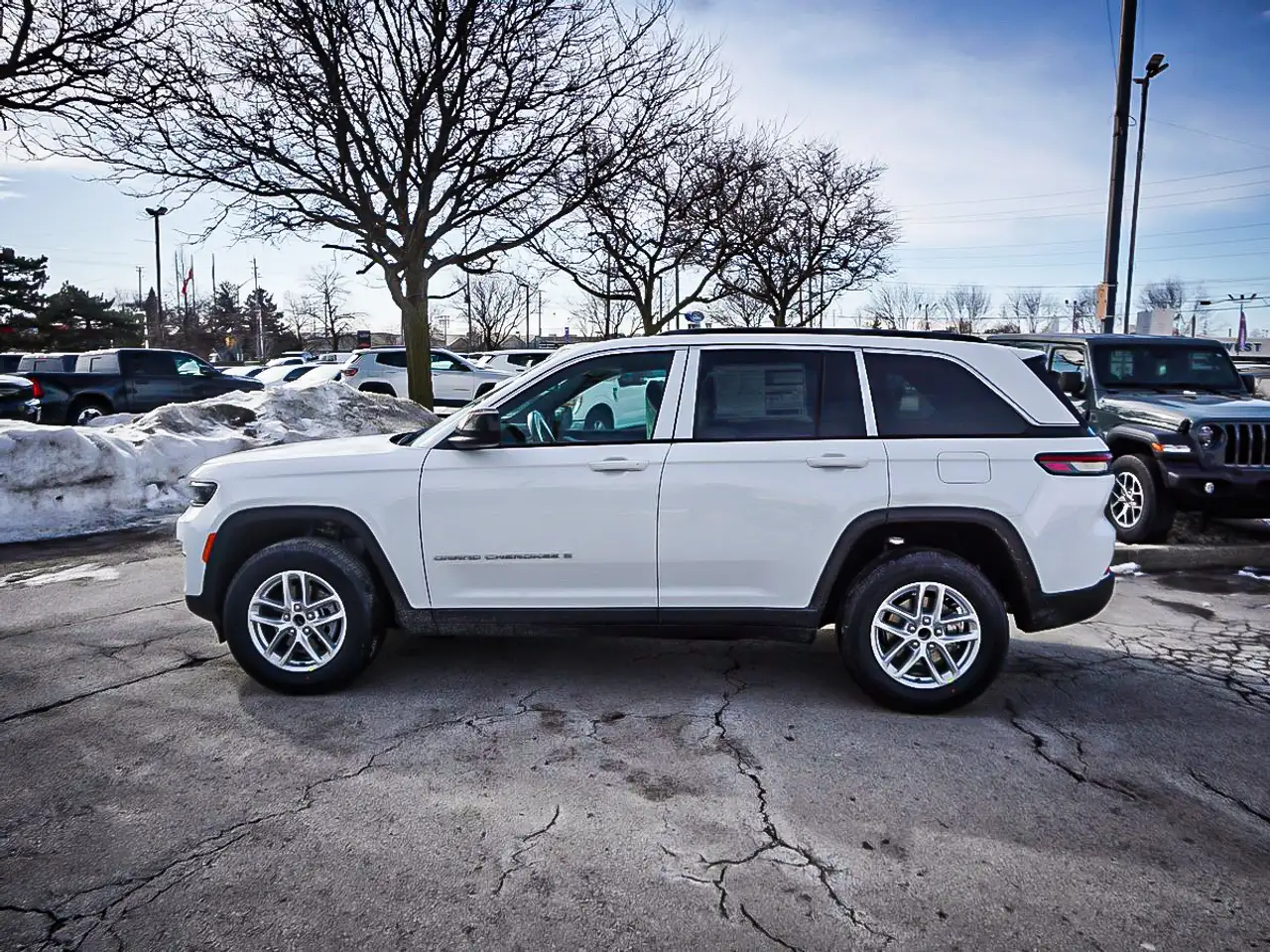 Jeep Grand Cherokee снимка Jeep Grand Cherokee