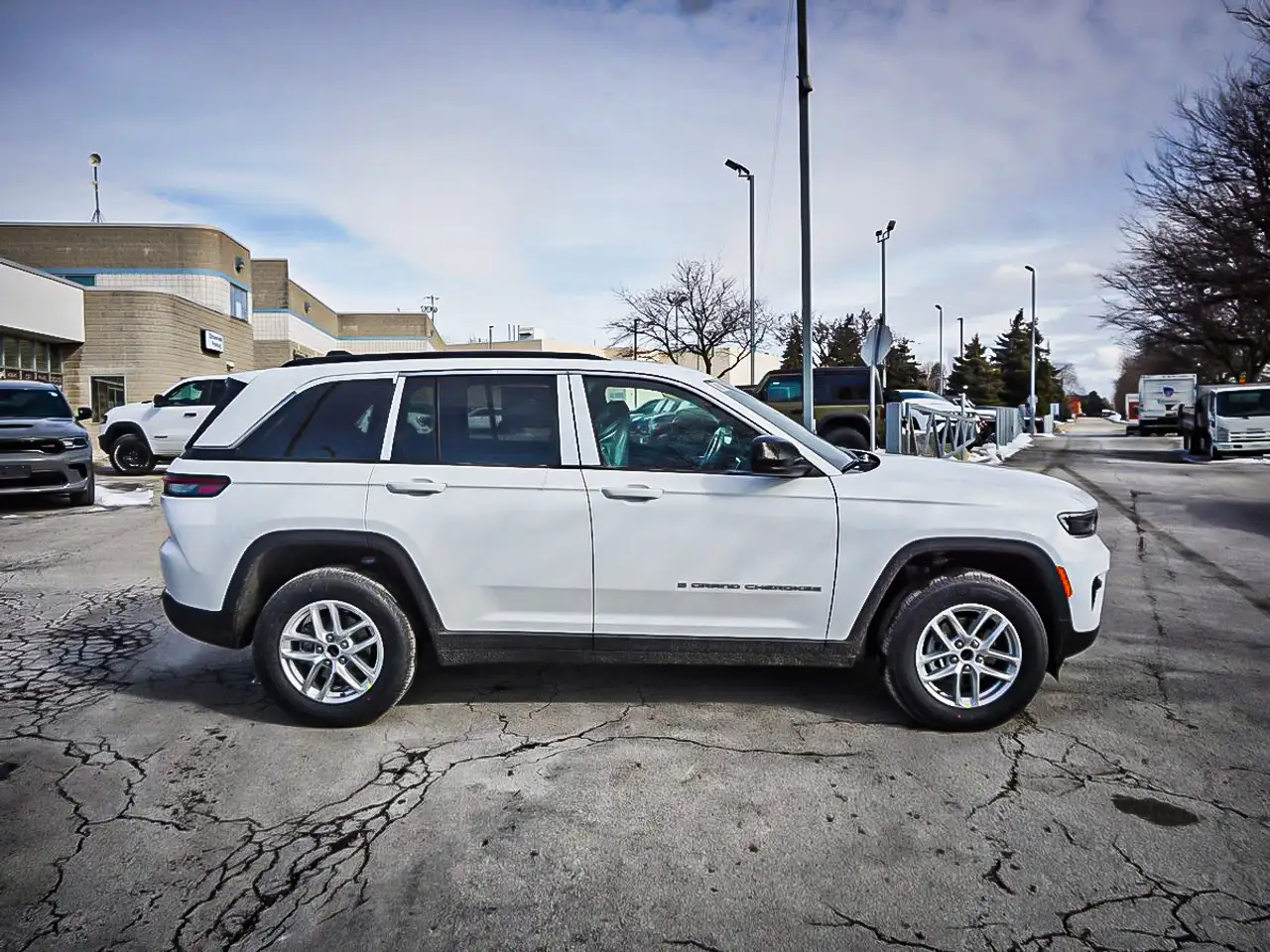 Jeep Grand Cherokee снимка Jeep Grand Cherokee
