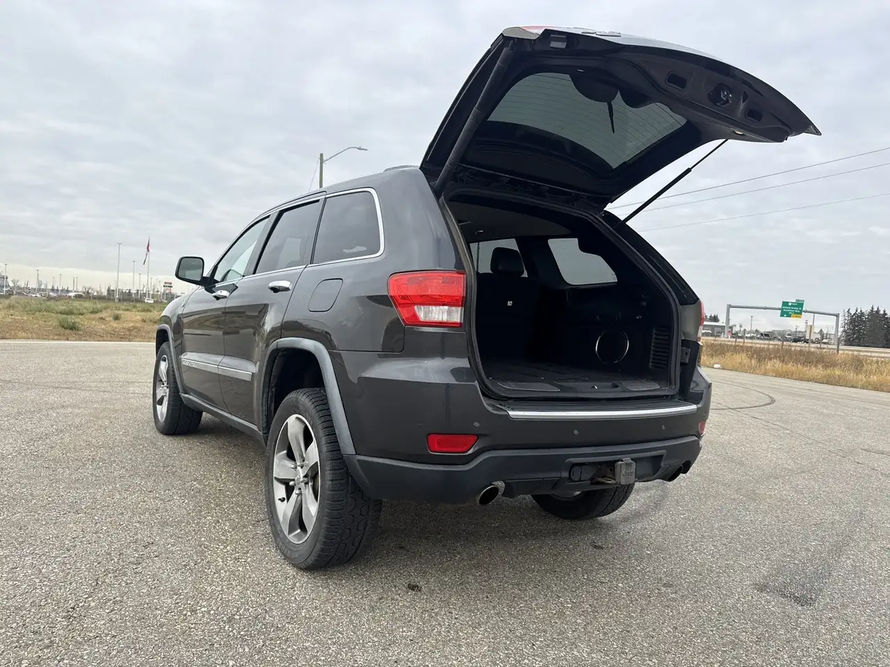 Jeep Grand Cherokee снимка Jeep Grand Cherokee