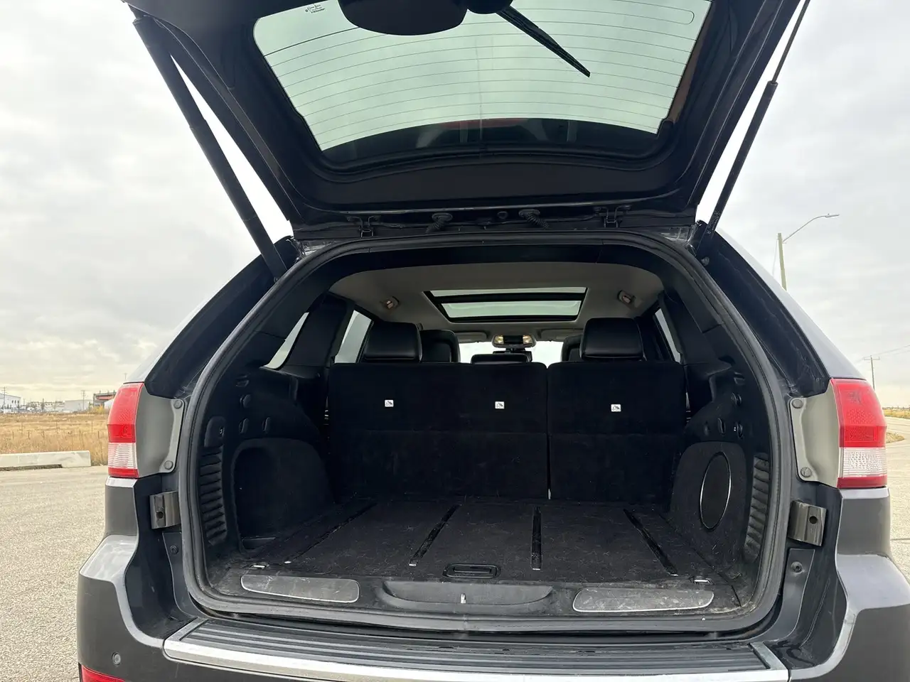 Jeep Grand Cherokee снимка Jeep Grand Cherokee
