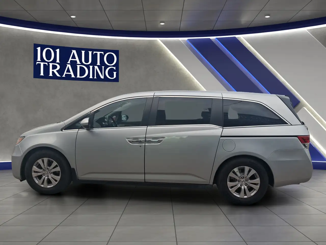 Honda Odyssey снимка Honda Odyssey