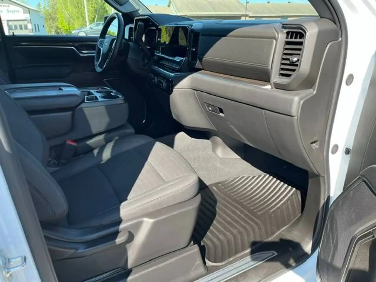 Chevrolet Silverado 1500 photo Chevrolet Silverado 1500