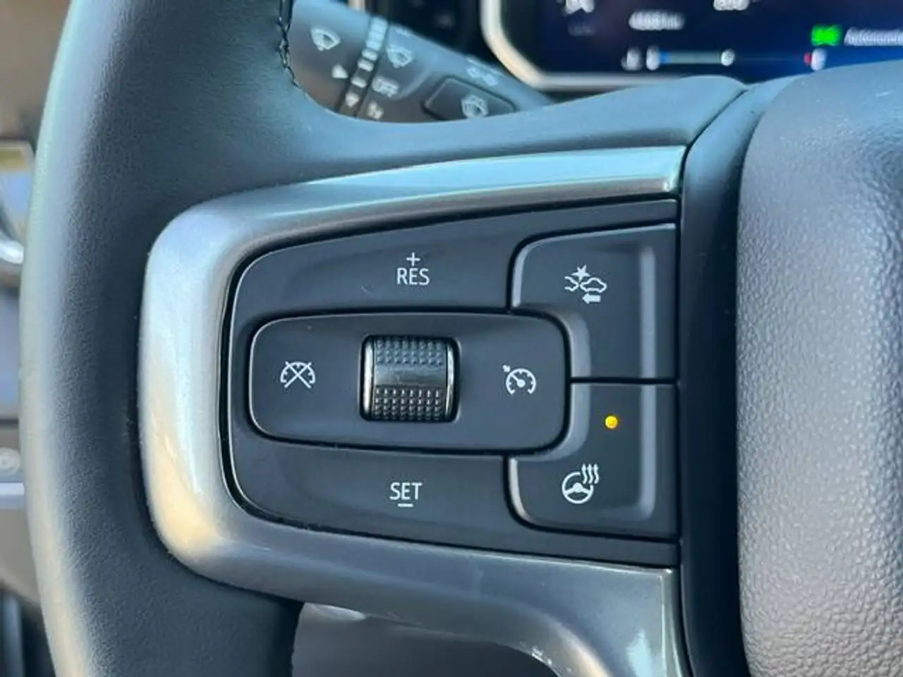 Chevrolet Silverado 1500 photo Chevrolet Silverado 1500