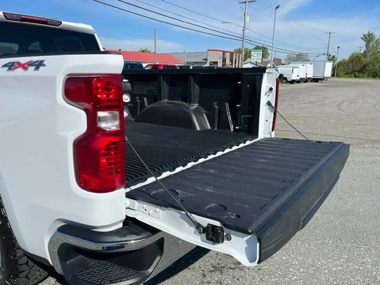 Chevrolet Silverado 1500 photo Chevrolet Silverado 1500