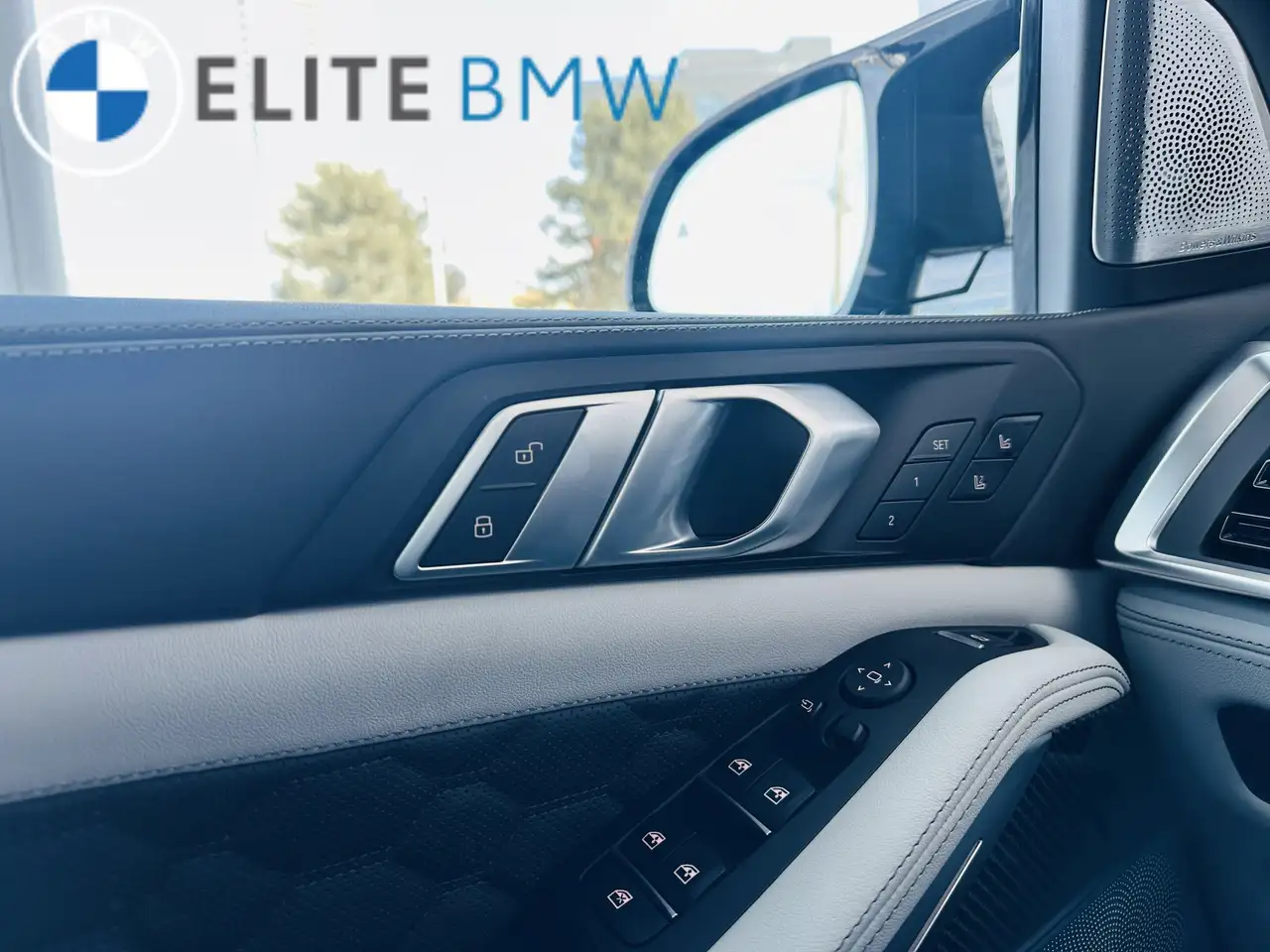 BMW X5 M снимка BMW X5 M