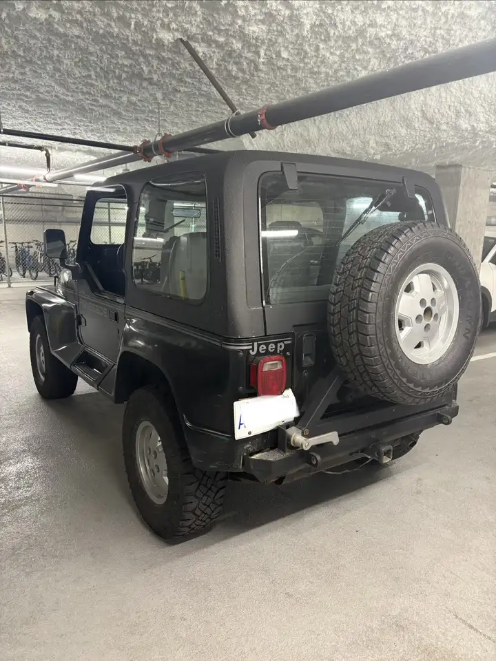 Jeep Wrangler снимка Jeep Wrangler