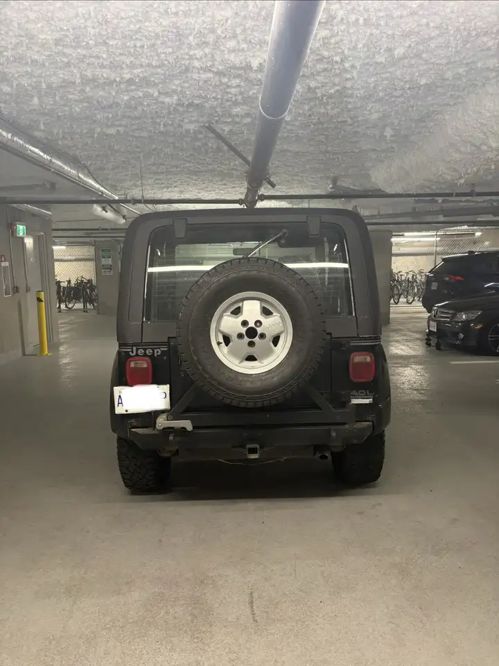 Jeep Wrangler снимка Jeep Wrangler