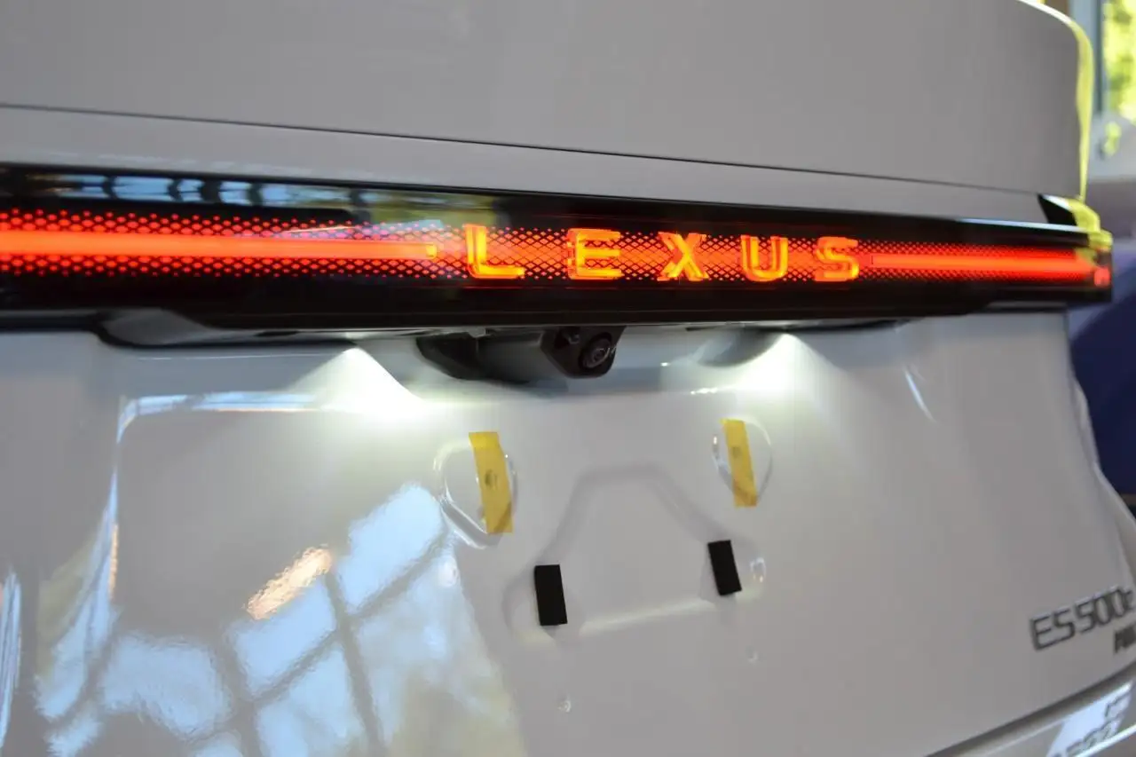 Lexus ES fotografie Lexus ES