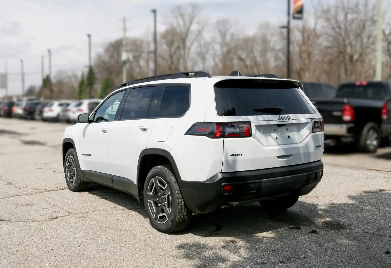 Jeep Cherokee photo Jeep Cherokee
