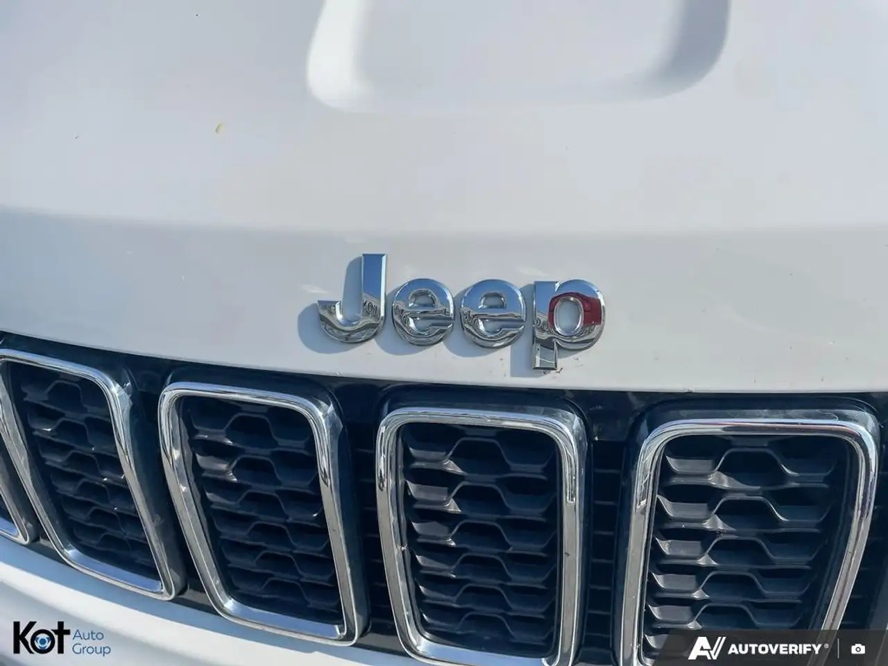 Jeep Grand Cherokee снимка Jeep Grand Cherokee