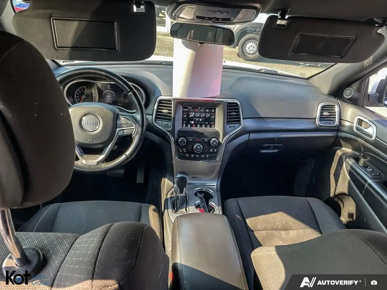 Jeep Grand Cherokee снимка Jeep Grand Cherokee