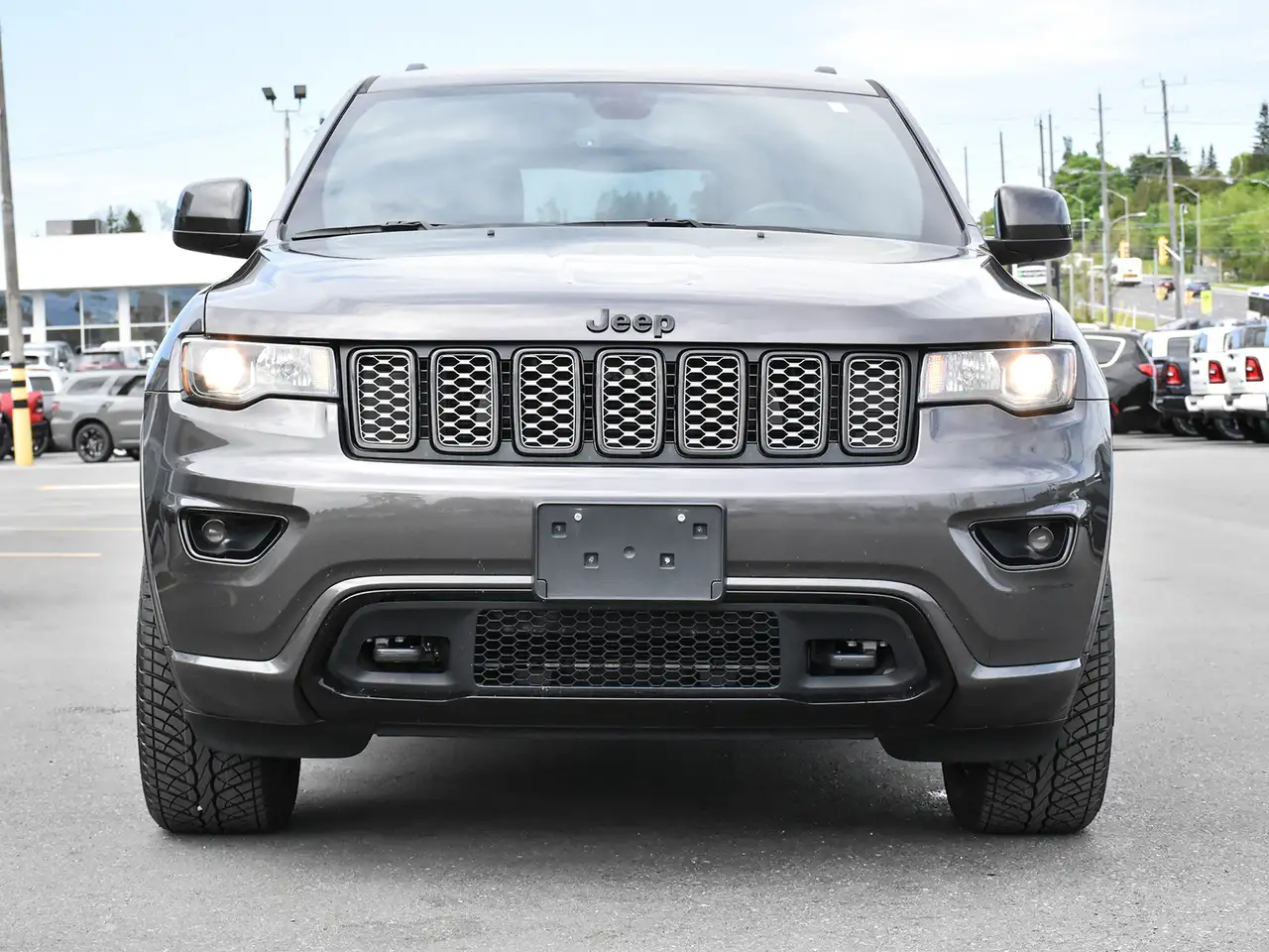 Jeep Grand Cherokee photo Jeep Grand Cherokee