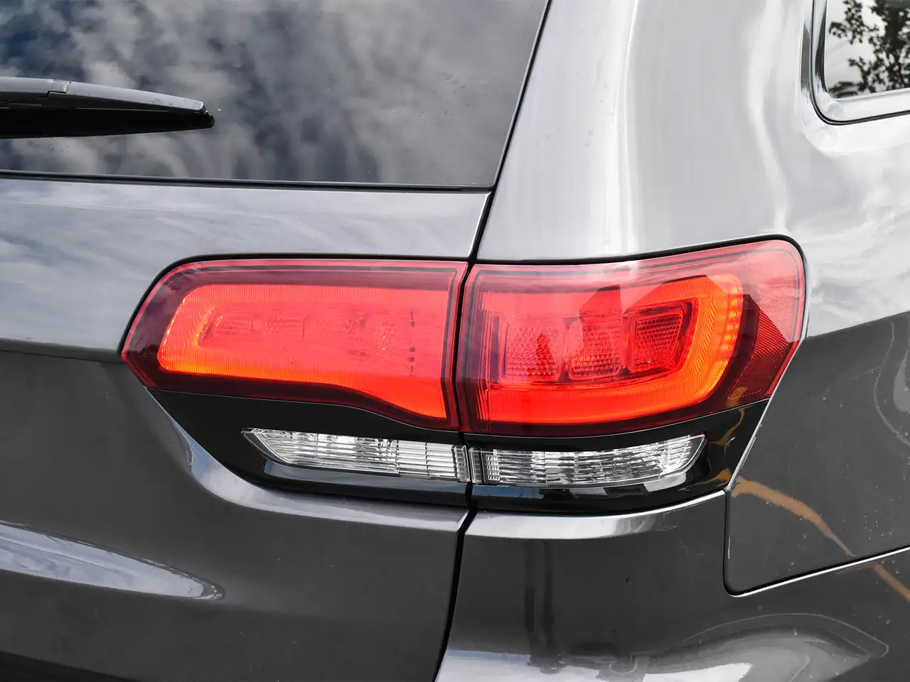 Jeep Grand Cherokee photo Jeep Grand Cherokee