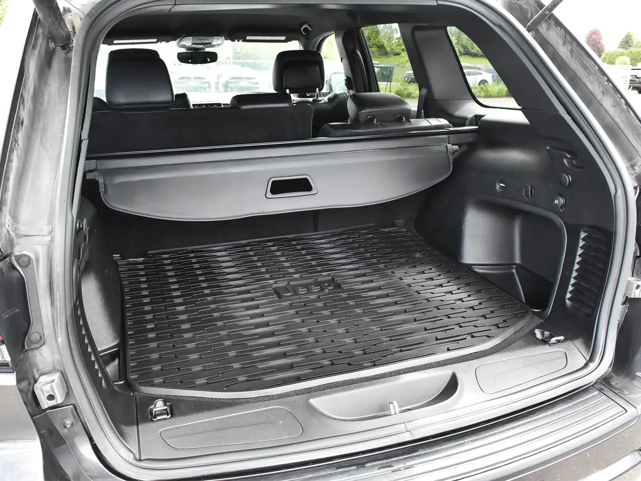 Jeep Grand Cherokee photo Jeep Grand Cherokee