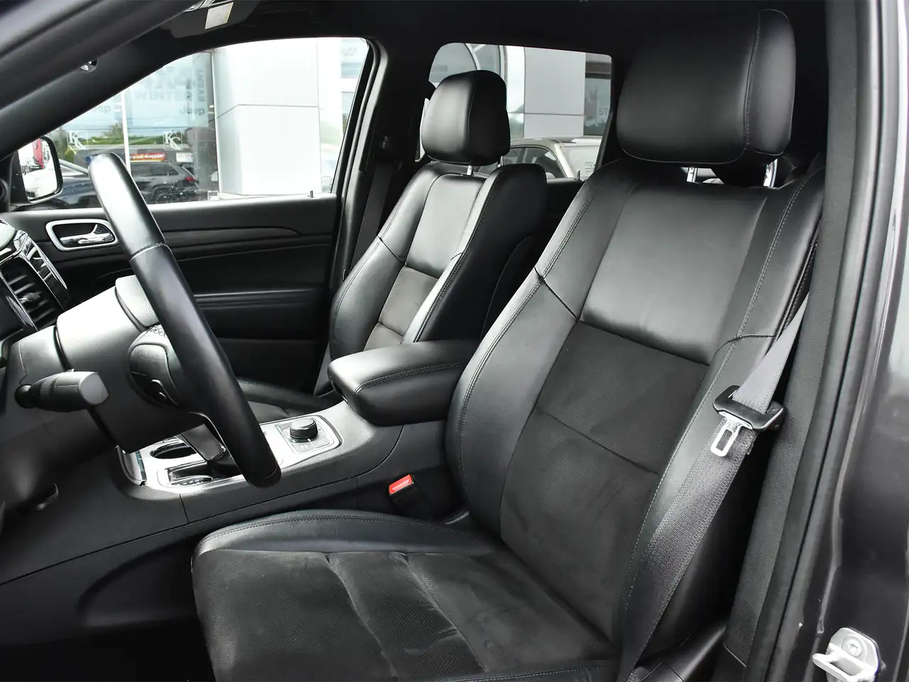 Jeep Grand Cherokee photo Jeep Grand Cherokee