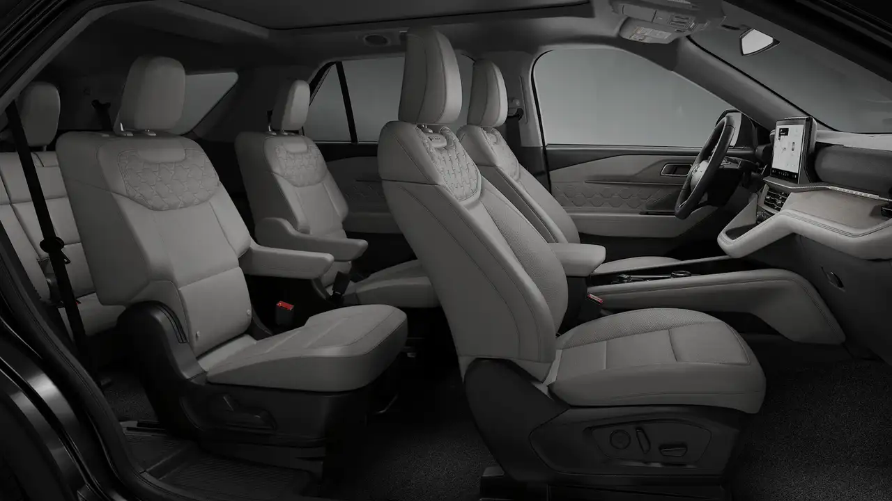 Ford Explorer photo Ford Explorer