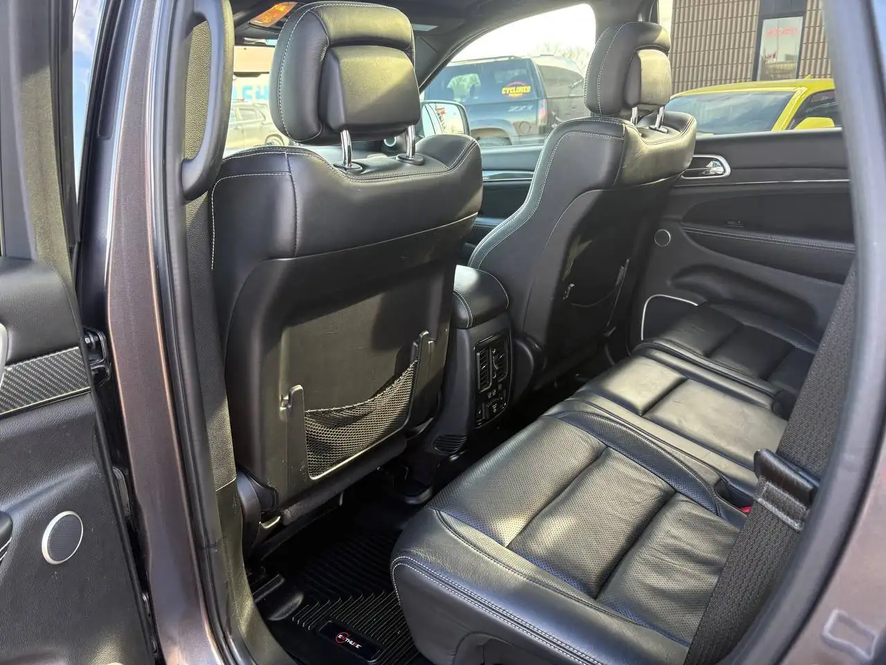 Jeep Grand Cherokee снимка Jeep Grand Cherokee