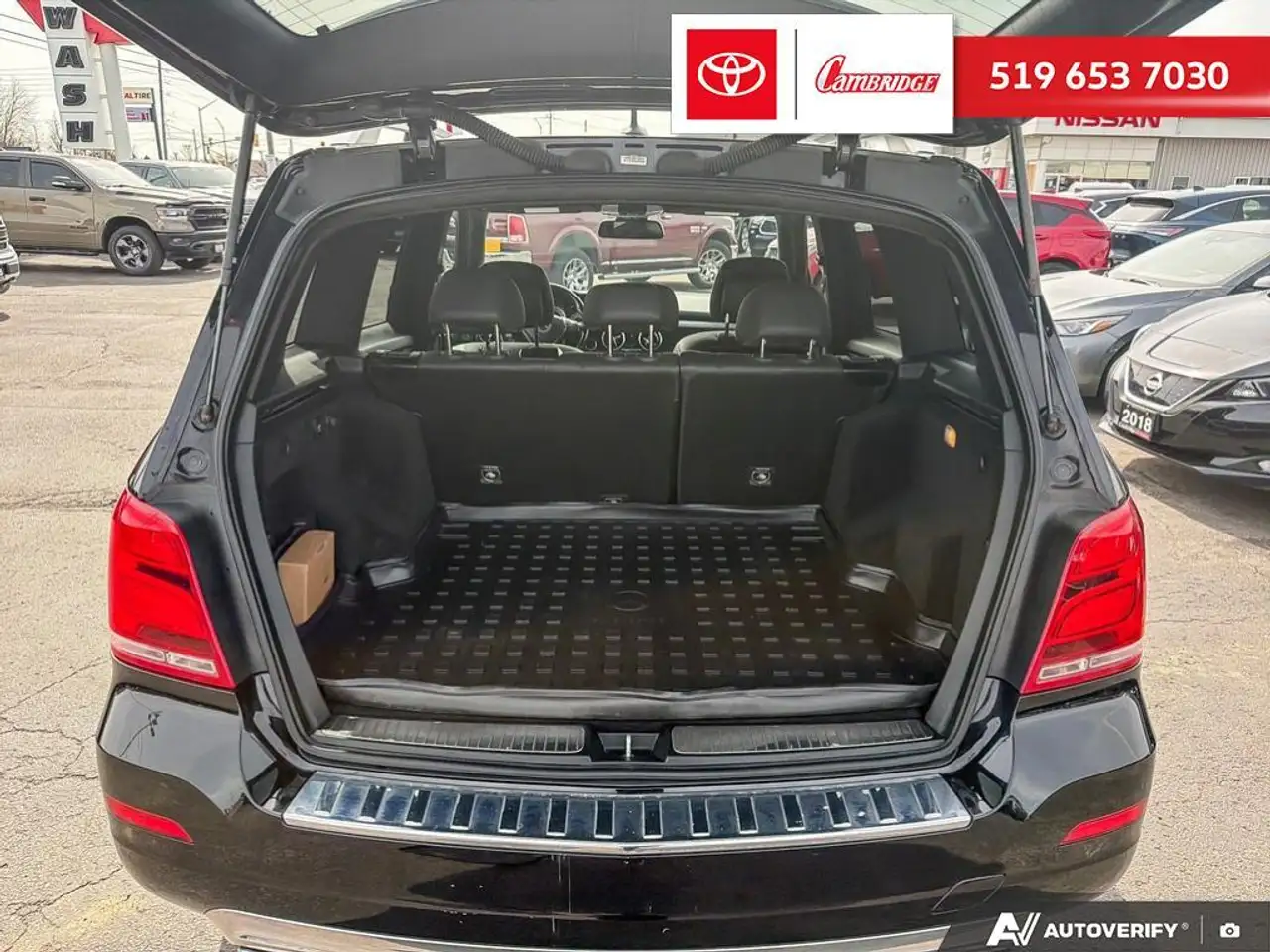 Mercedes-Benz GLK-Class снимка Mercedes-Benz GLK-Class