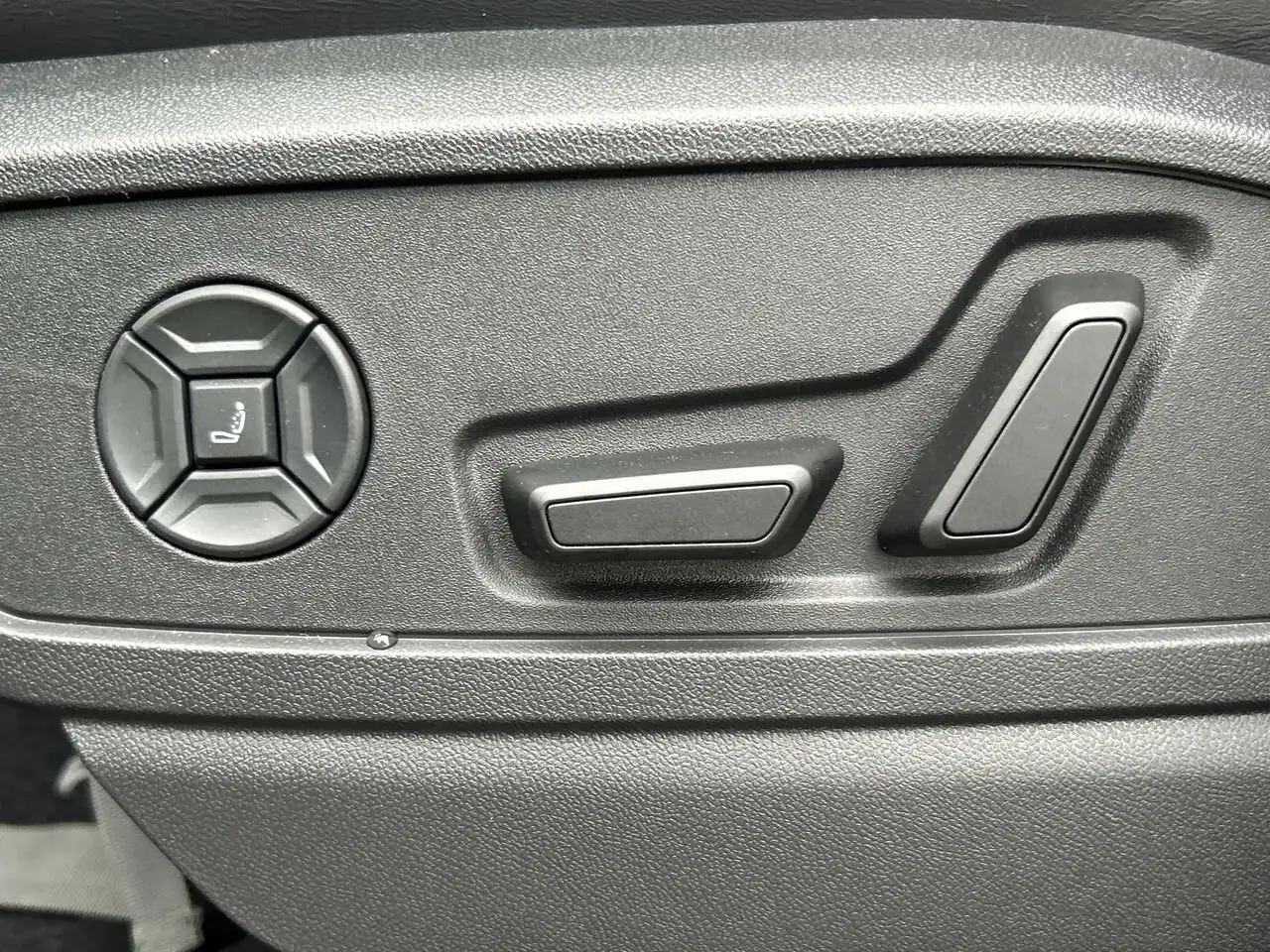 Audi SQ5 снимка Audi SQ5