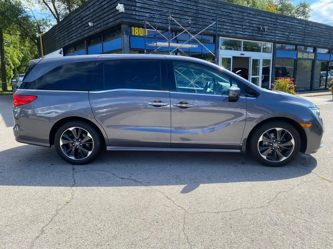 Honda Odyssey снимка Honda Odyssey