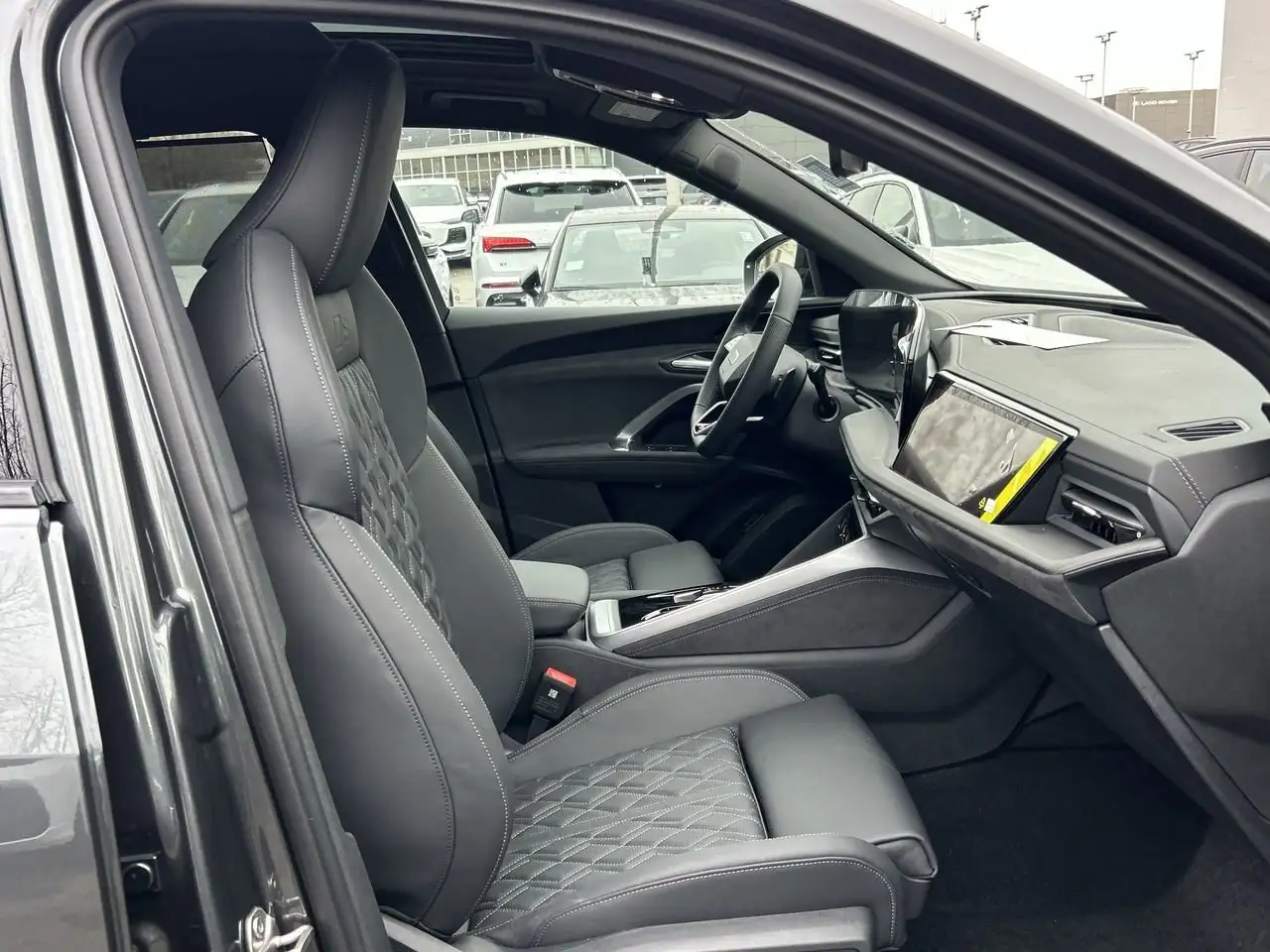 Audi SQ5 снимка Audi SQ5