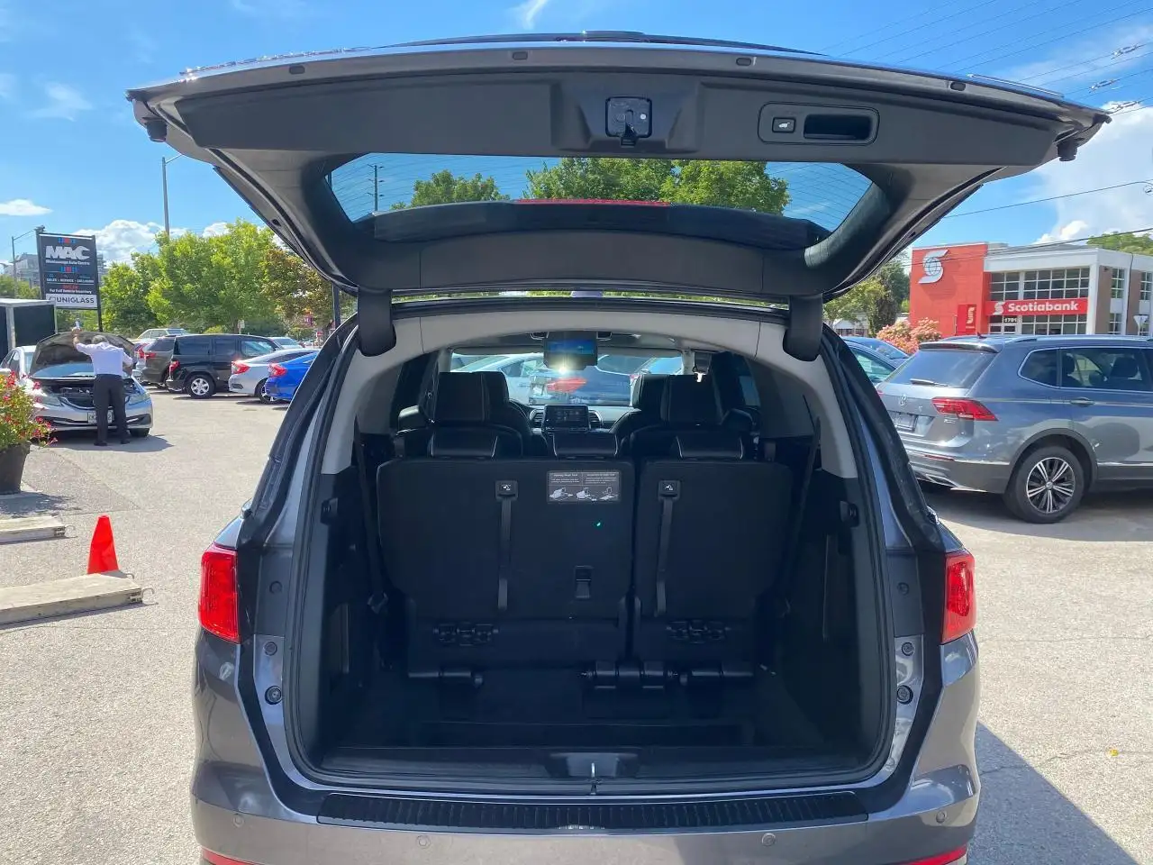 Honda Odyssey снимка Honda Odyssey