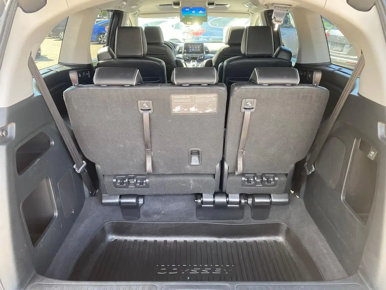 Honda Odyssey снимка Honda Odyssey