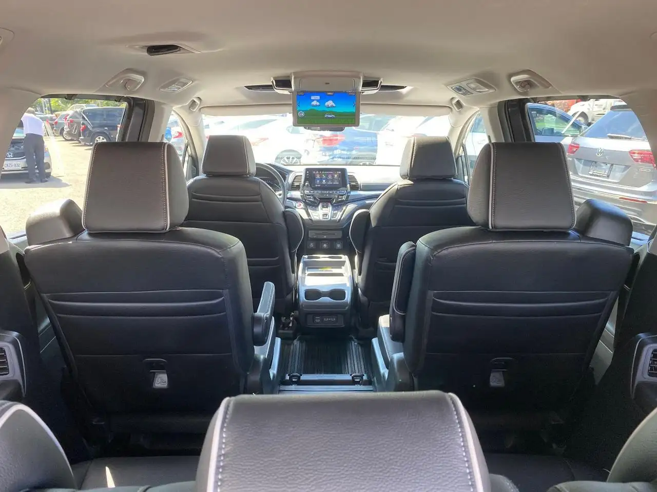 Honda Odyssey снимка Honda Odyssey