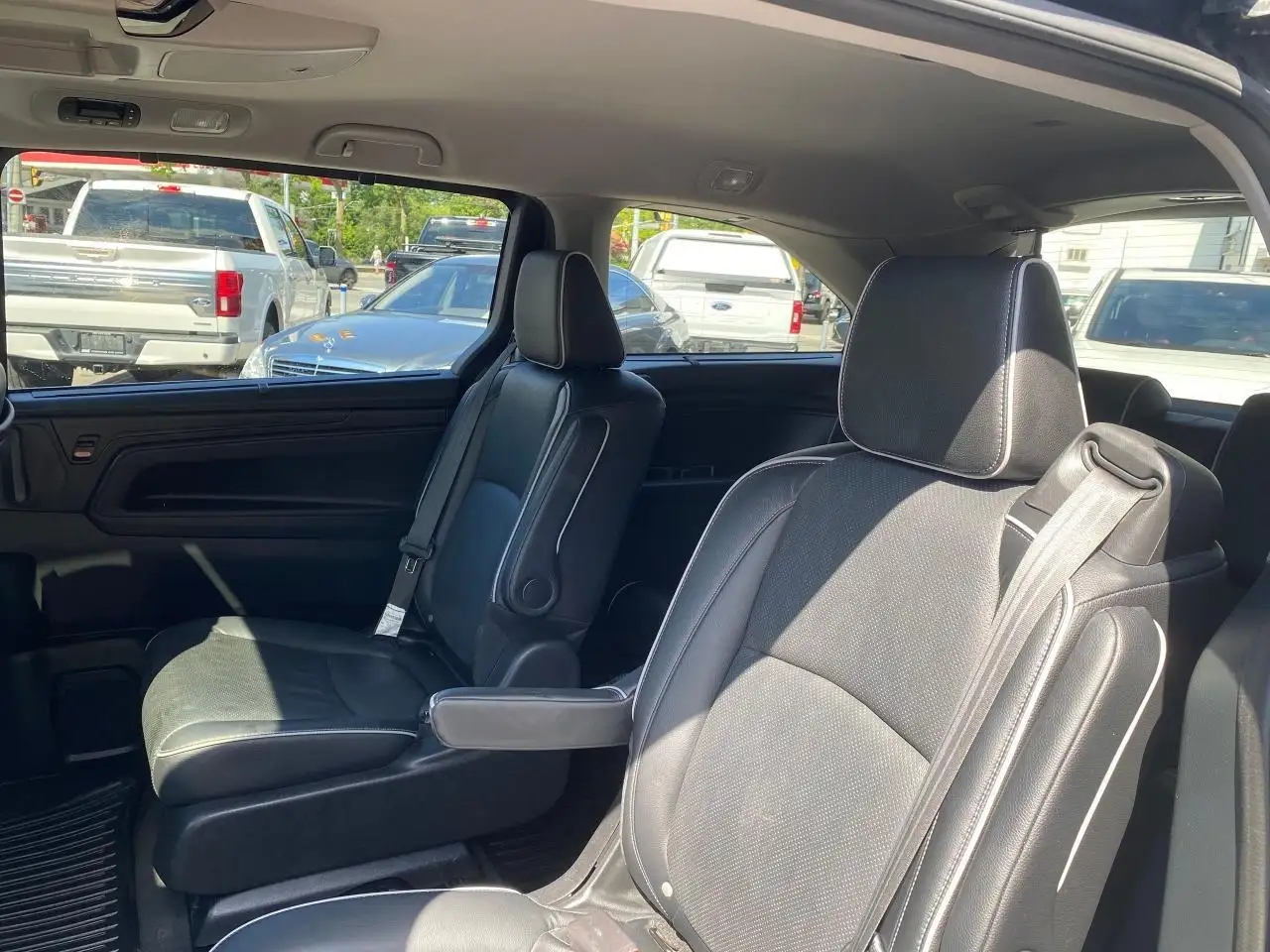 Honda Odyssey снимка Honda Odyssey