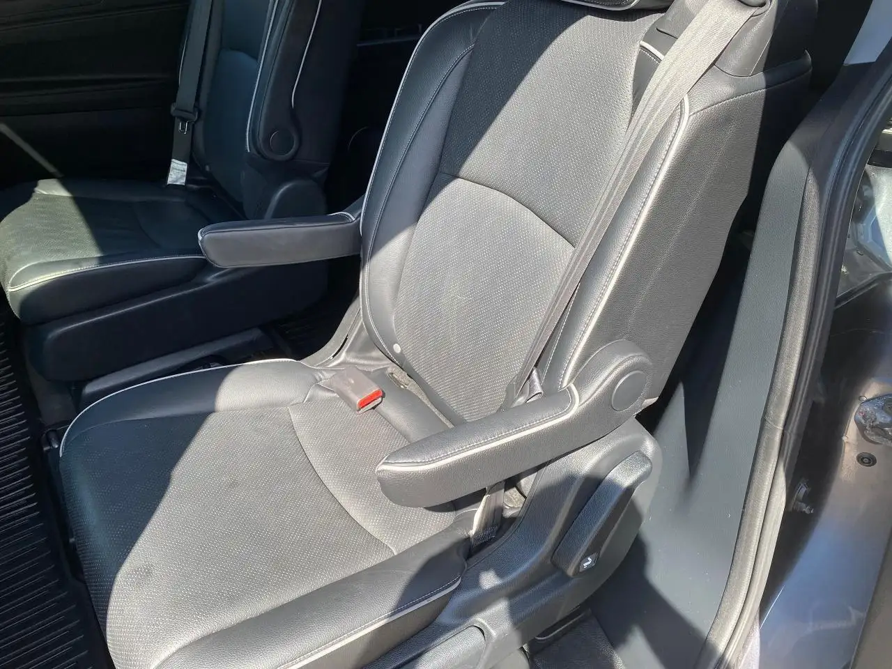 Honda Odyssey снимка Honda Odyssey