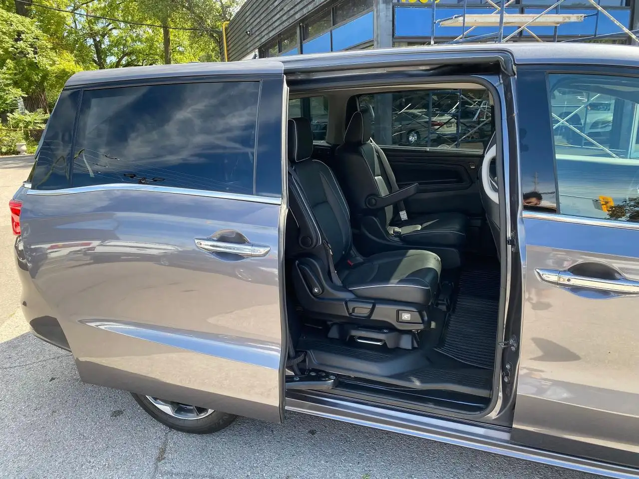 Honda Odyssey снимка Honda Odyssey
