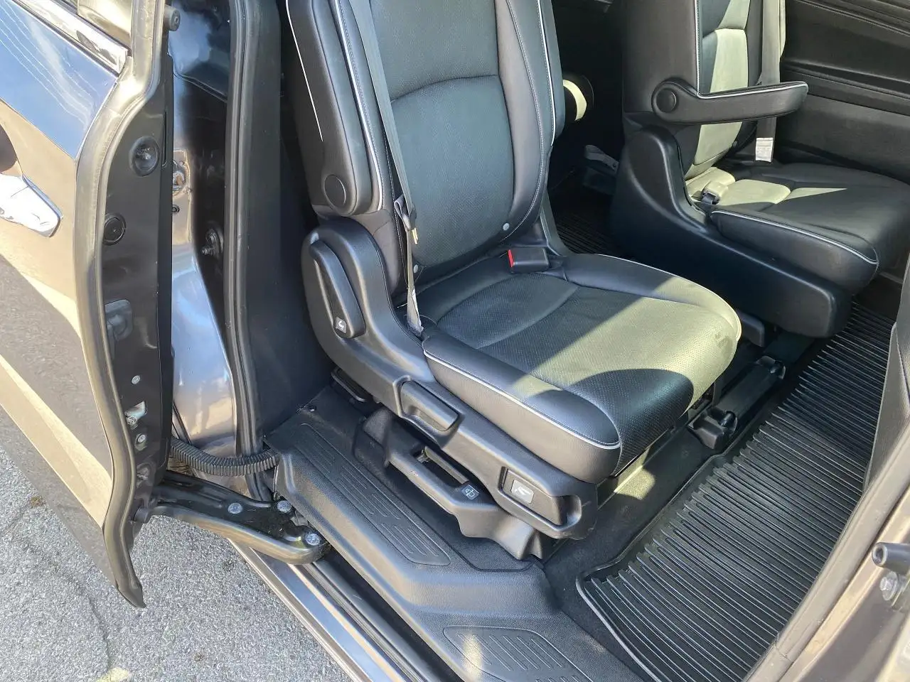 Honda Odyssey снимка Honda Odyssey