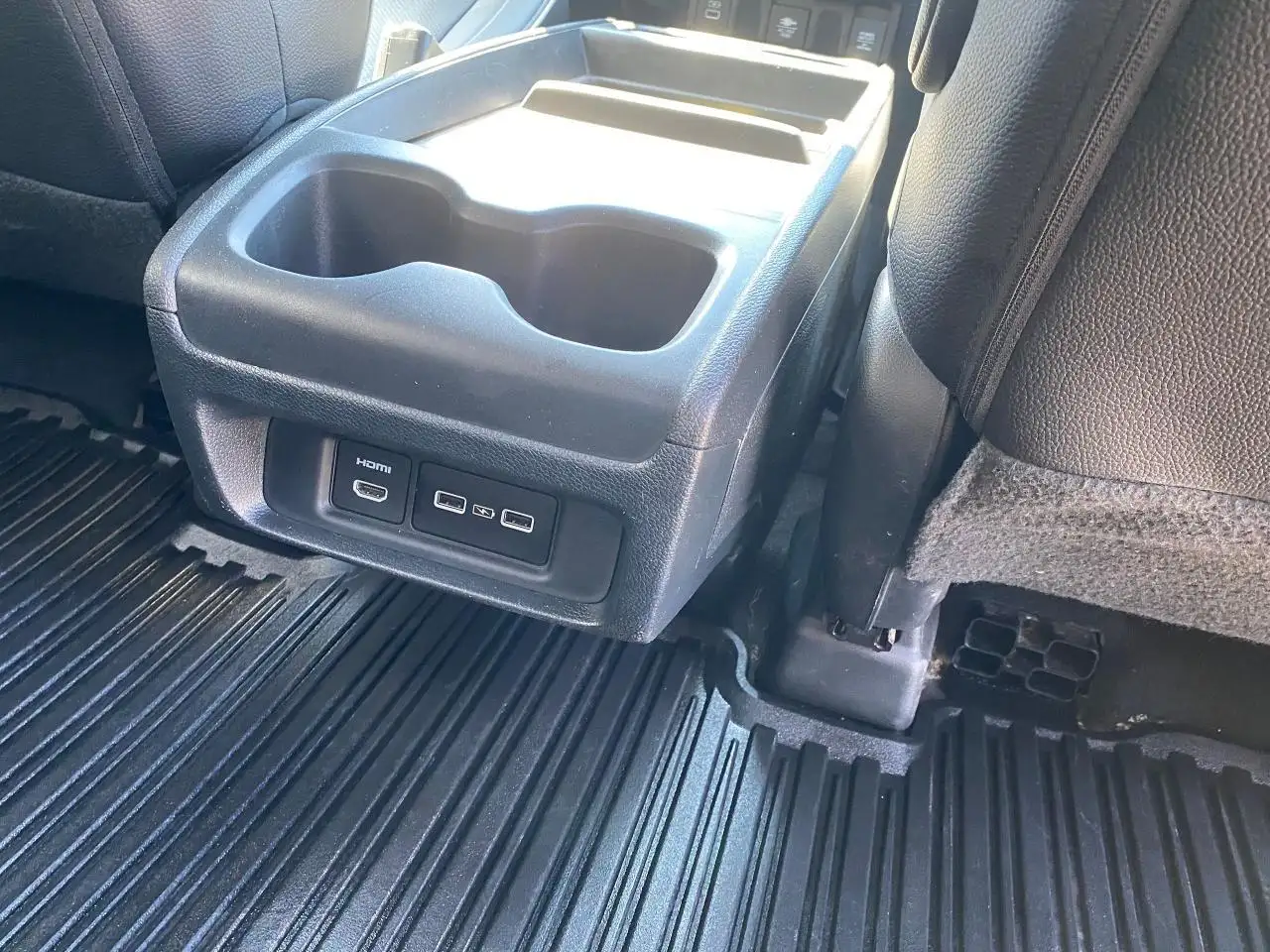 Honda Odyssey снимка Honda Odyssey
