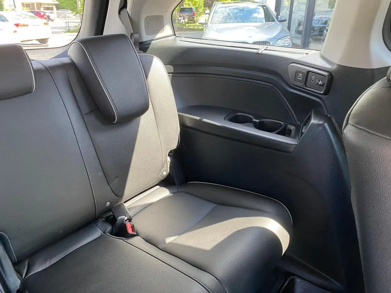 Honda Odyssey снимка Honda Odyssey