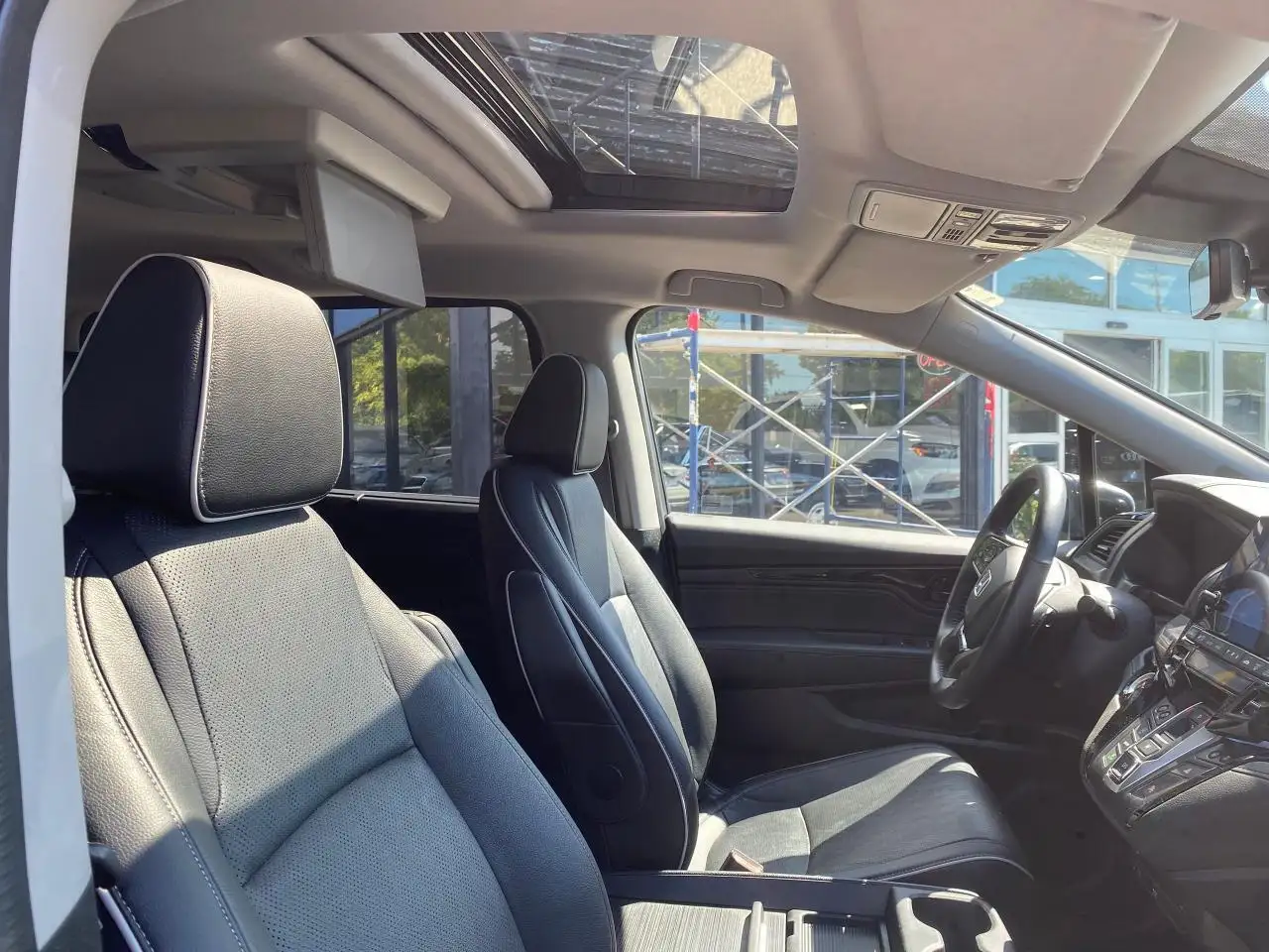 Honda Odyssey снимка Honda Odyssey