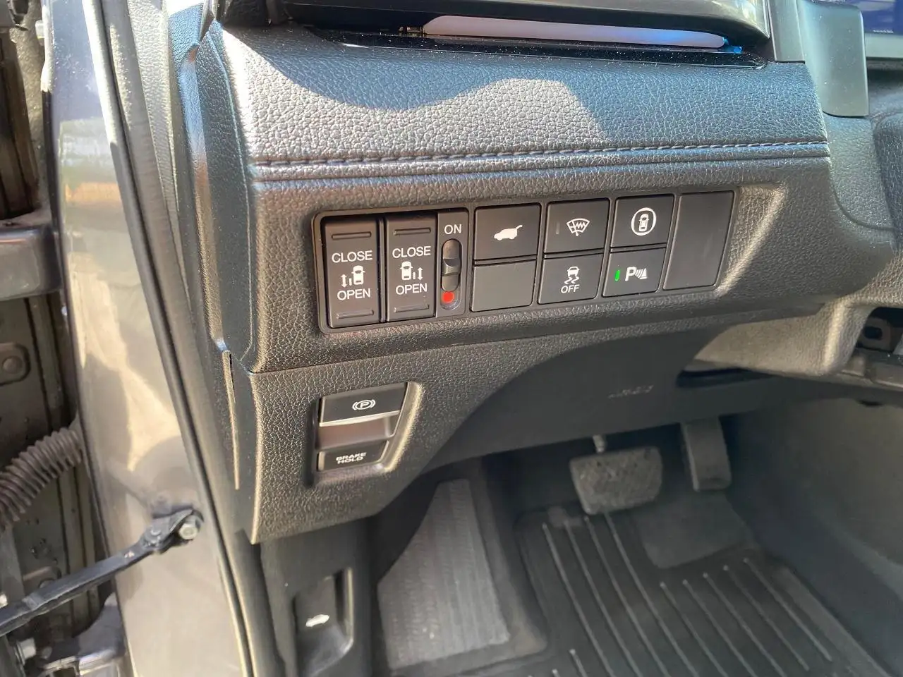 Honda Odyssey снимка Honda Odyssey