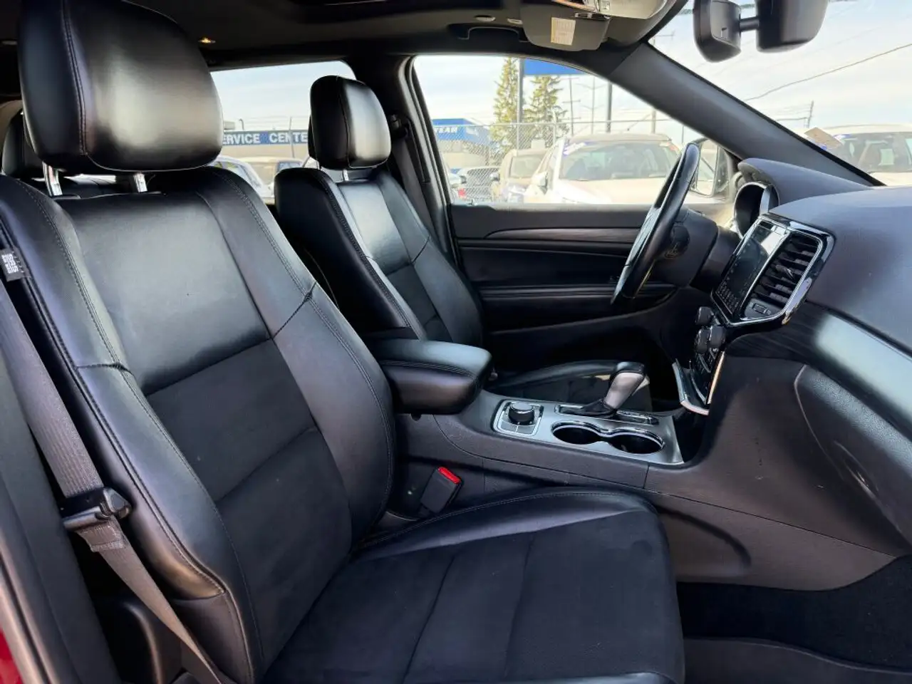 Jeep Grand Cherokee снимка Jeep Grand Cherokee