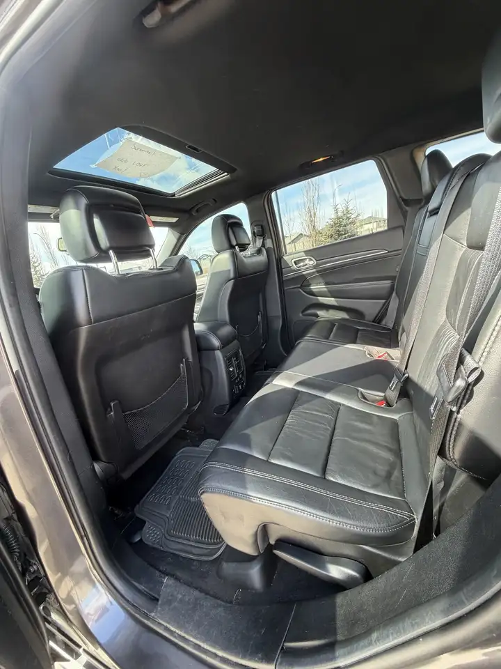 Jeep Grand Cherokee снимка Jeep Grand Cherokee