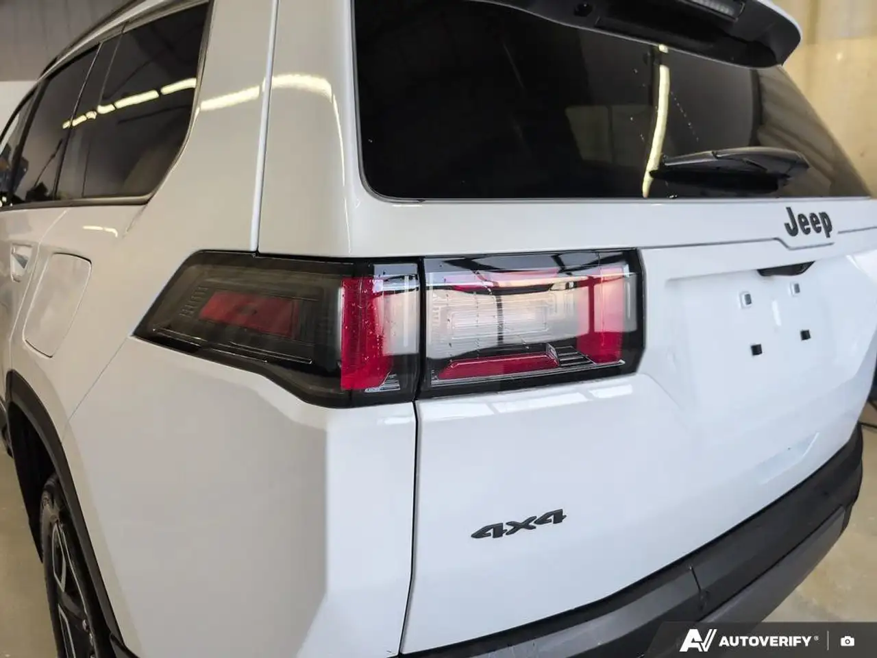 Jeep Cherokee photo Jeep Cherokee