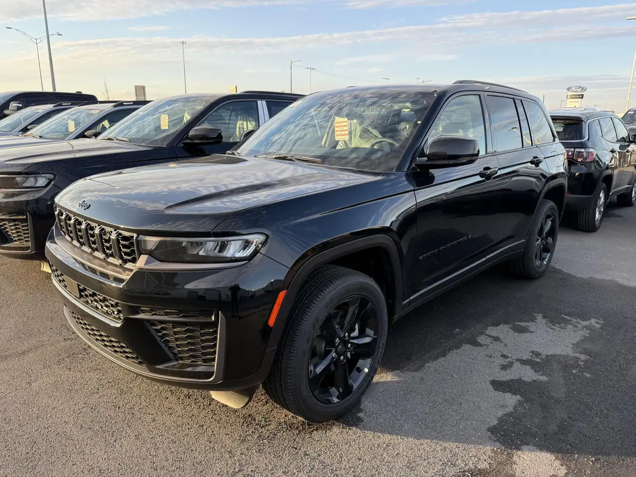 Jeep Grand Cherokee снимка Jeep Grand Cherokee