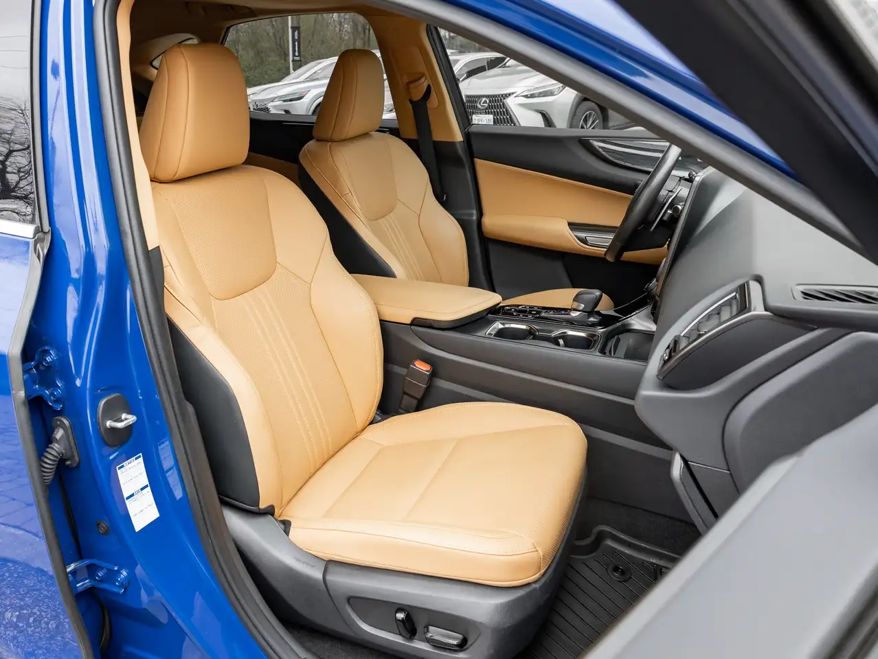 Lexus NX fotografie Lexus NX