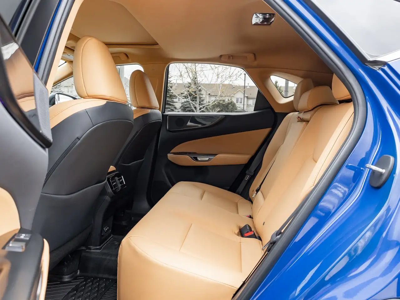 Lexus NX fotografie Lexus NX