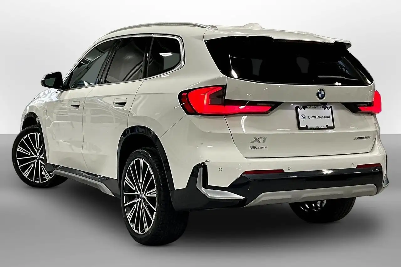 BMW X1 photo BMW X1
