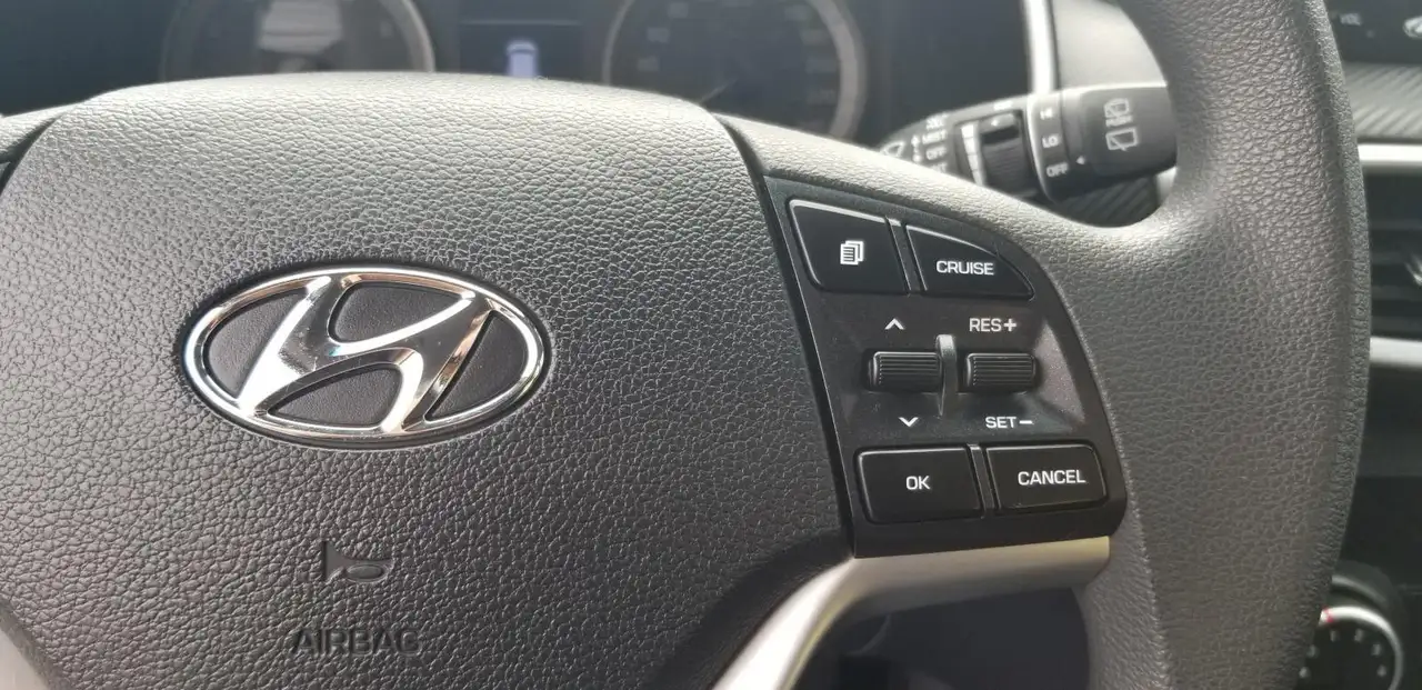 Hyundai TUCSON photo Hyundai TUCSON