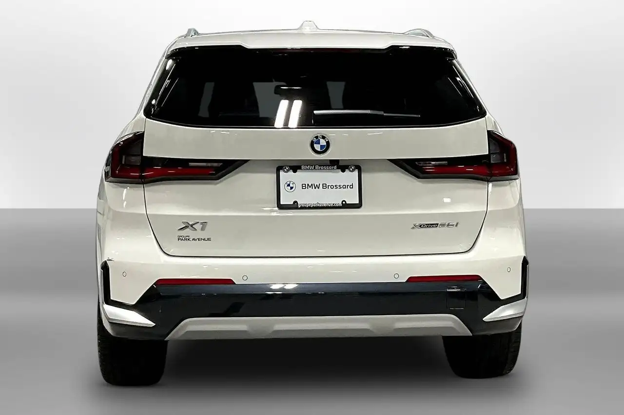 BMW X1 photo BMW X1